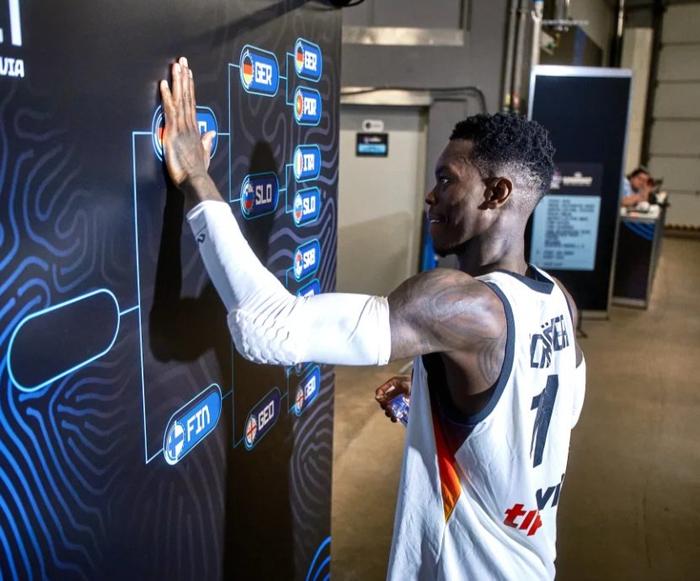 开云官网-场均20+6入四强:施罗德FIBA荣誉等身未获尊重?专家给出名人堂条件