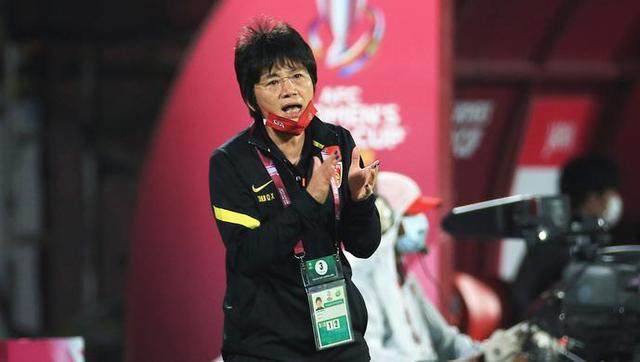 开云-水庆霞：女足夺冠的功劳在球员 后悔批评核心队员